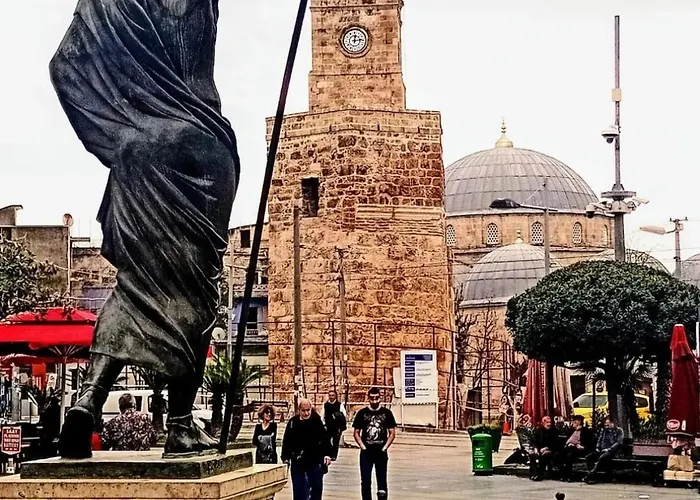 Kaleici Muestakil Bahceli Muhtesem Ev 안탈리아