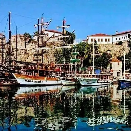 Kaleici Muestakil Bahceli Muhtesem Ev أنطاليا