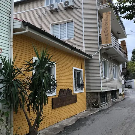 Villa Kaleici Muestakil Bahceli Muhtesem Ev