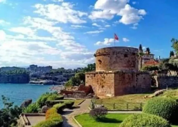 Villa Kaleici Muestakil Bahceli Muhtesem Ev Antalya