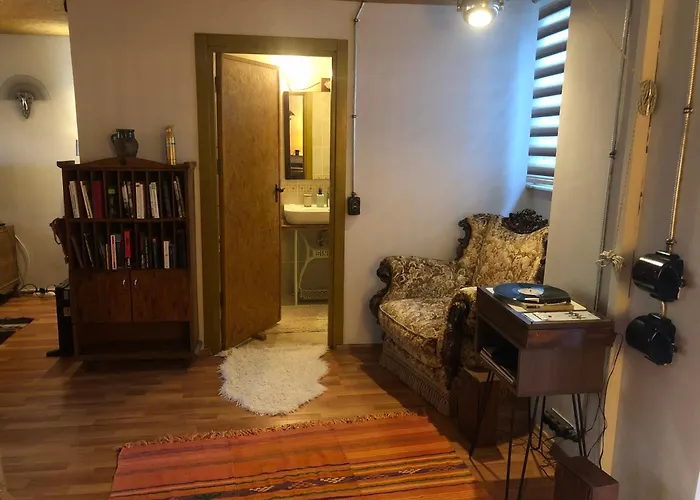 Kaleici Muestakil Bahceli Muhtesem Ev