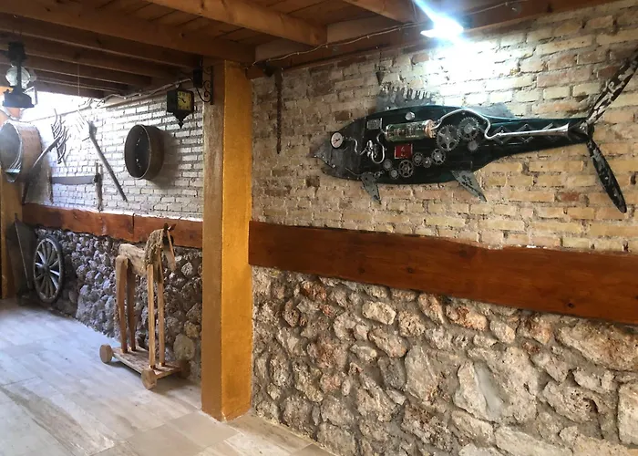 Kaleici Muestakil Bahceli Muhtesem Ev Villa